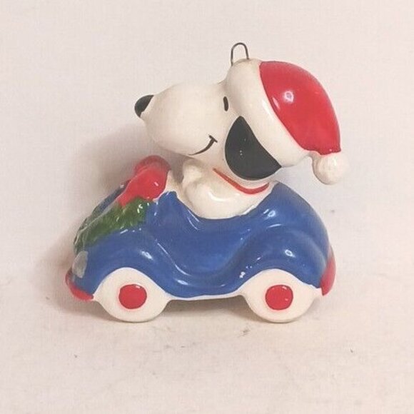 Volkswagon VW Beetle Ornament Snoopy 1966 Ceramic United Feature Syndicate - Picture 1 of 9